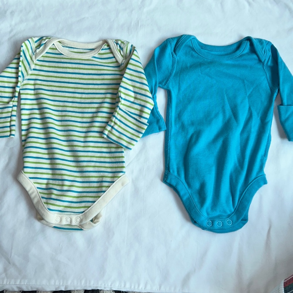 Hanna Andersson Onesies - 0-3mo